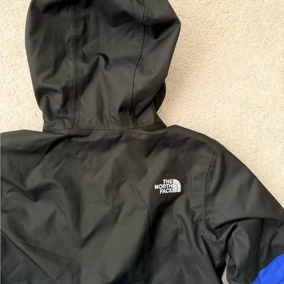 The North Face Youth Outer Shell Dryvent Jacket - Picture 10 of 13